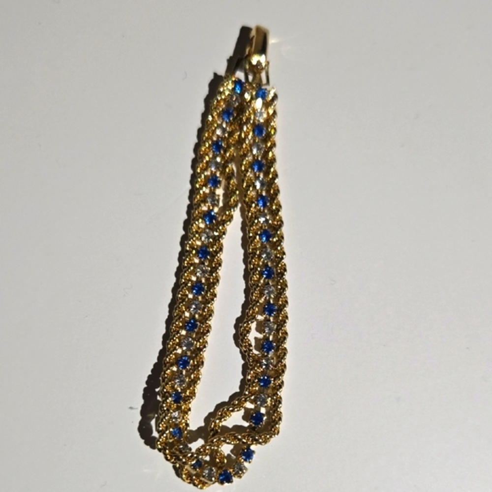 Elegant Gold and Blue Chain Bracelet